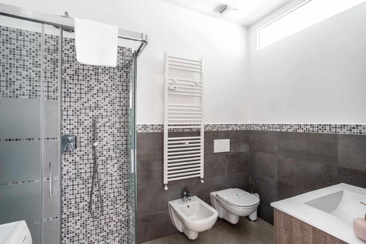 Milano City Apartments - Parking And Comfort - Spacious Apt Up To 8 Pax Екстер'єр фото
