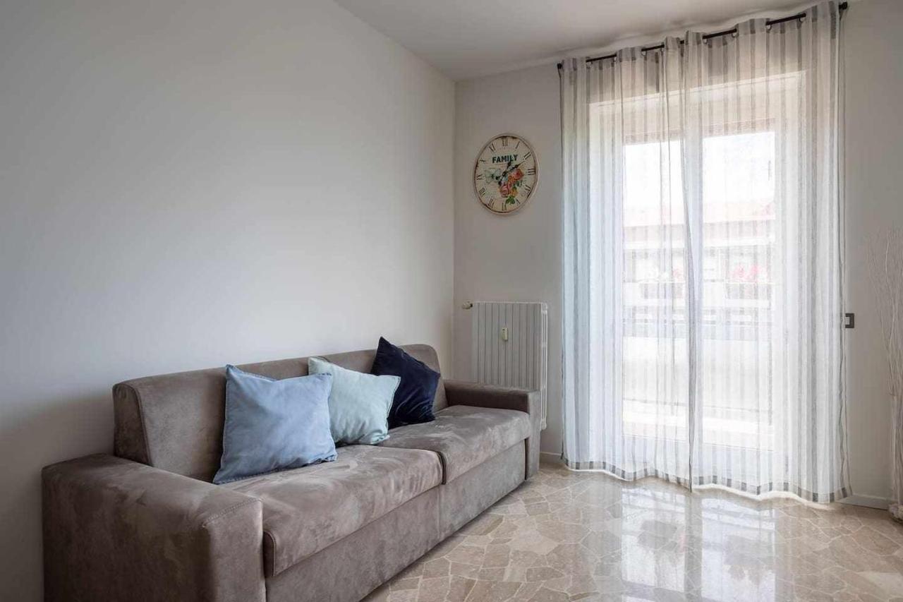 Milano City Apartments - Parking And Comfort - Spacious Apt Up To 8 Pax Екстер'єр фото
