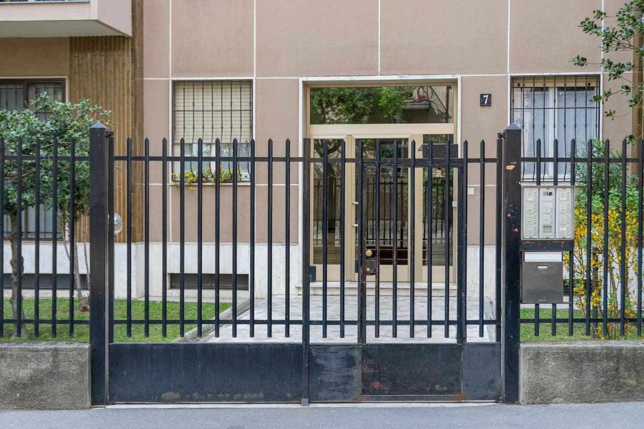 Milano City Apartments - Parking And Comfort - Spacious Apt Up To 8 Pax Екстер'єр фото